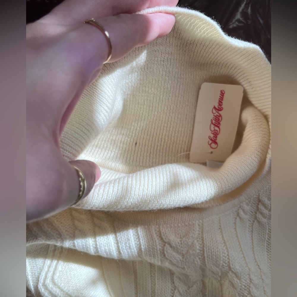 Wool cable sweater - Picture 6 of 6